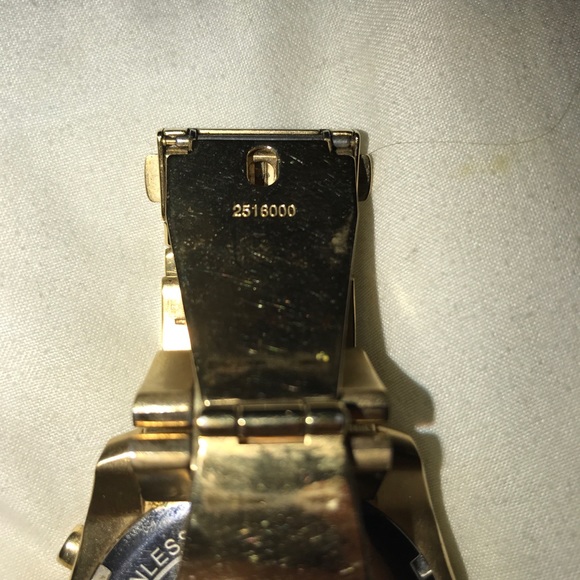 Men’s Micheal Kors watch - Gold and black - Picture 2 of 3